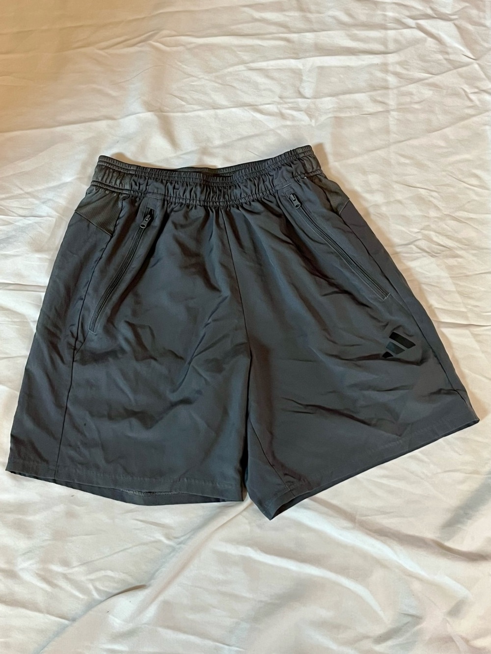 Adidas AEROREADY Designed For Movement Shorts Mens S Gray 7" Zipper Pockets